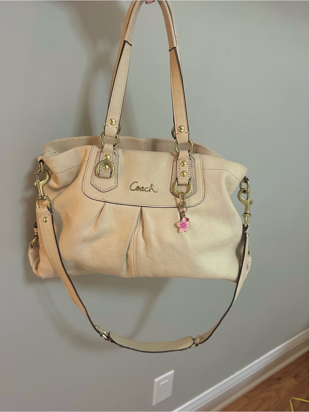 Coach vintage Cream Leather Shoulder Bag with Floral Charm